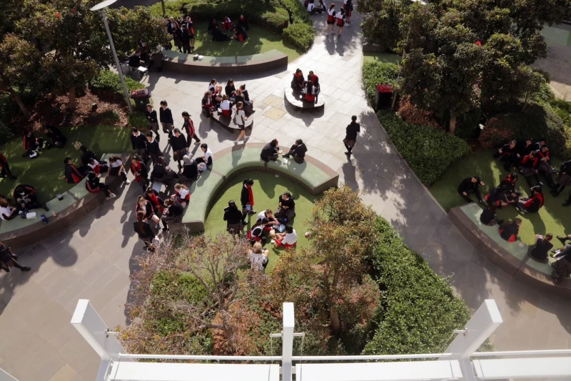 Landscape architecture in education: Whole-school living and learning